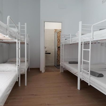Hub Hostel Севилья Экстерьер фото